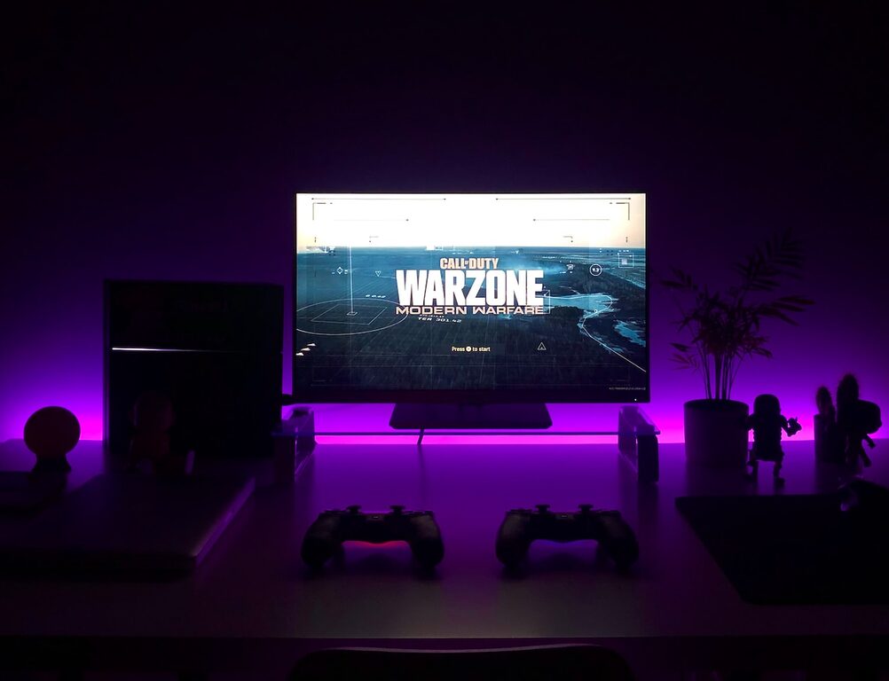 widescreen showing war game on playstation
